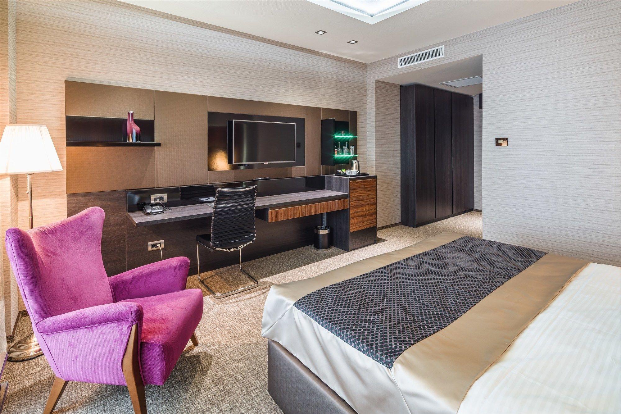 Sky Blue Hotel & Spa Paulesti  ภายนอก รูปภาพ
