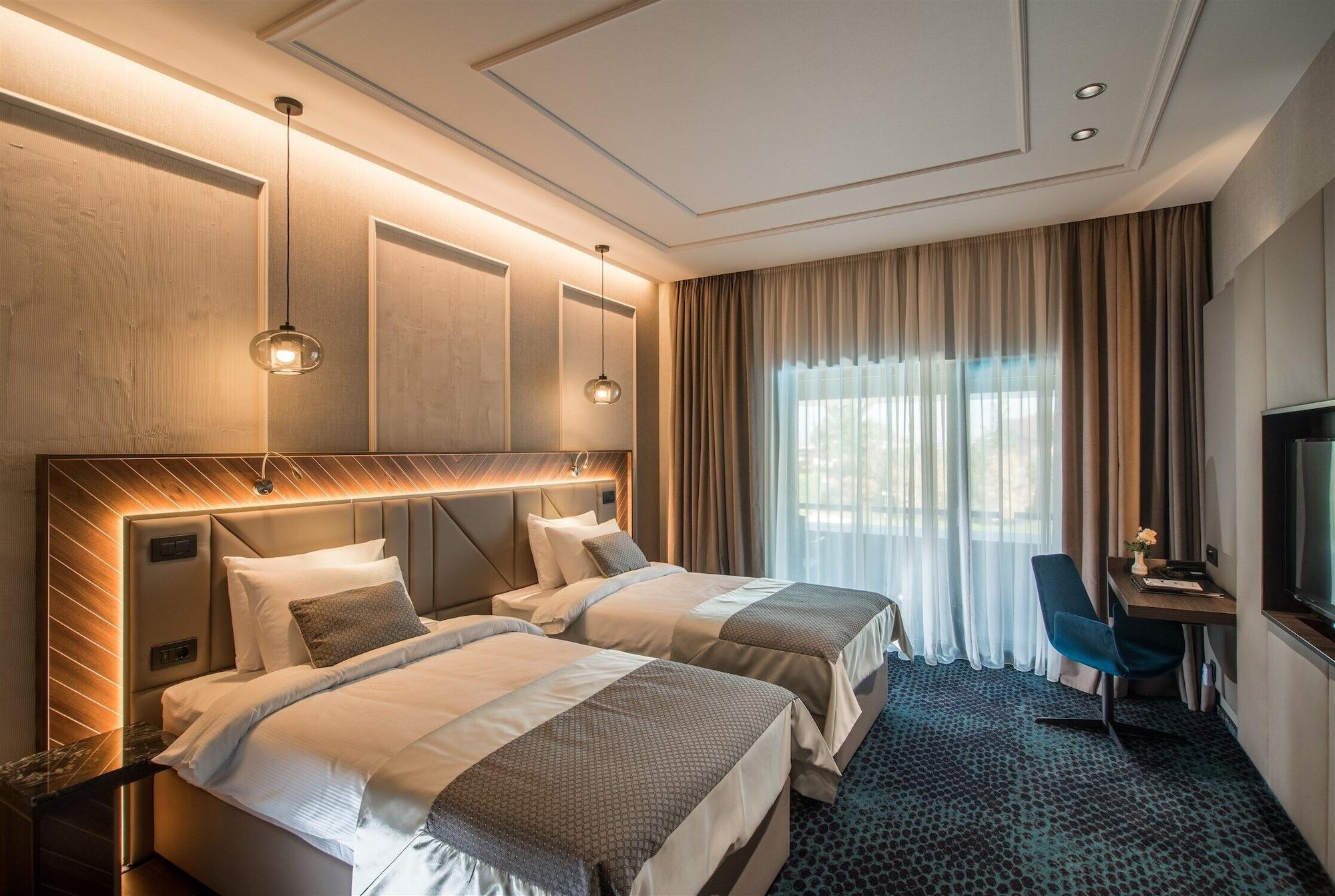 Sky Blue Hotel & Spa Paulesti  ภายนอก รูปภาพ