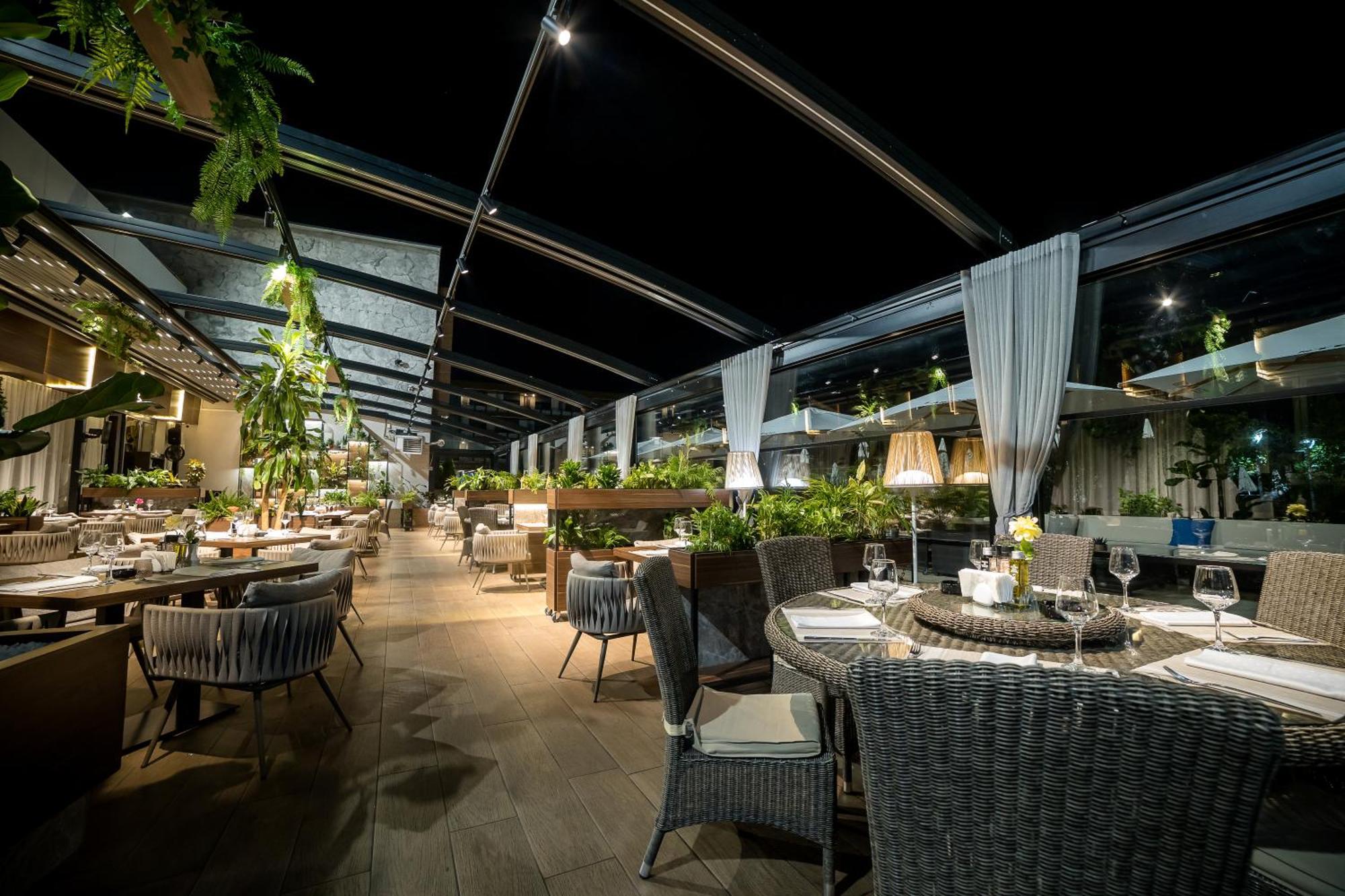Sky Blue Hotel & Spa Paulesti  ภายนอก รูปภาพ