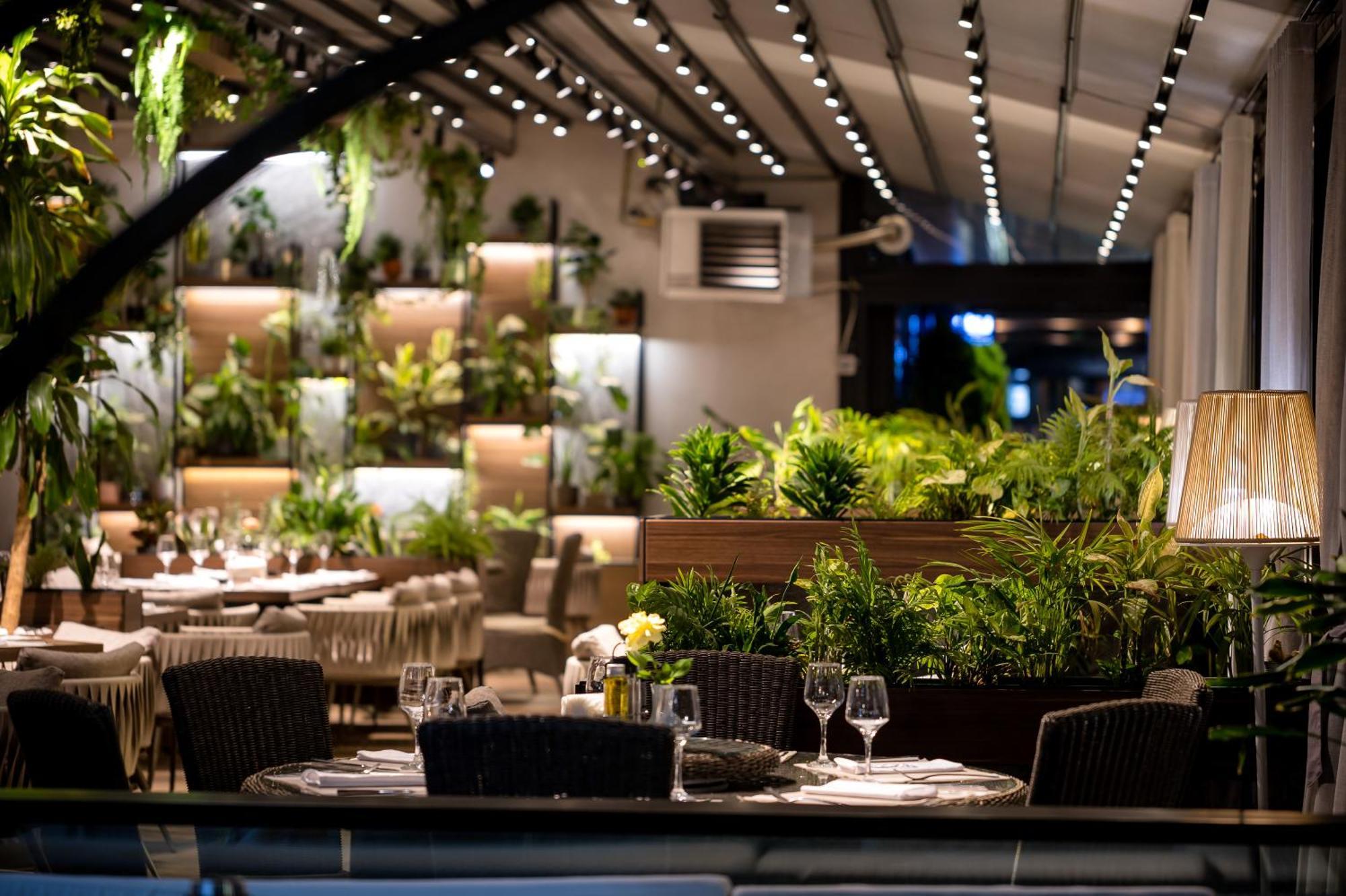 Sky Blue Hotel & Spa Paulesti  ภายนอก รูปภาพ